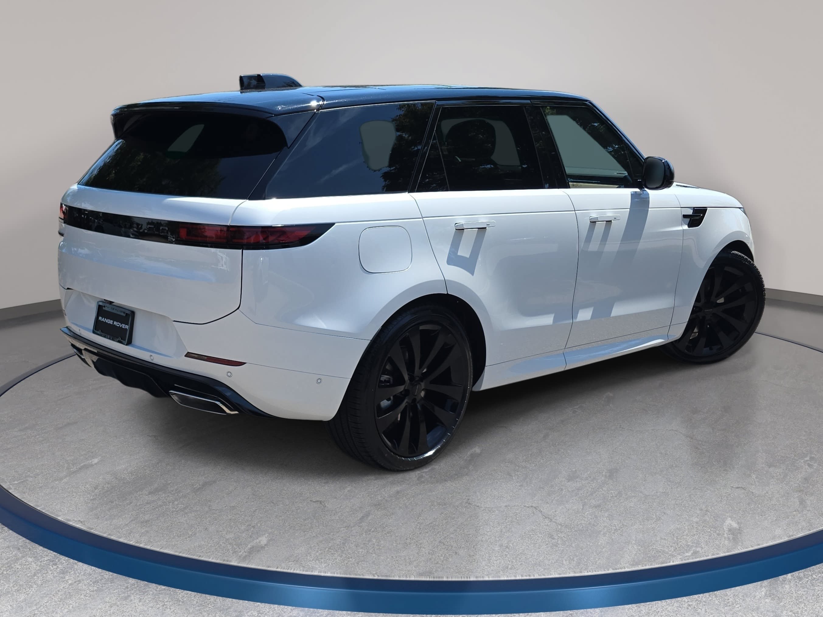 New 2026 Land Rover Range Rover Sport Dynamic SE AWD/4WD image 5