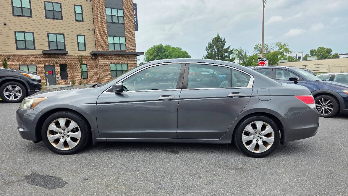 Used 2010 Honda Accord EX-L image 4