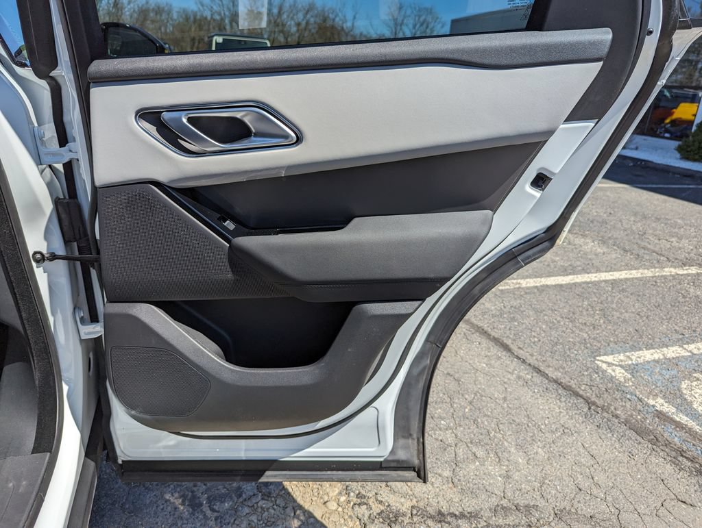 Used 2025 Land Rover Range Rover Velar Dynamic SE AWD/4WD image 34