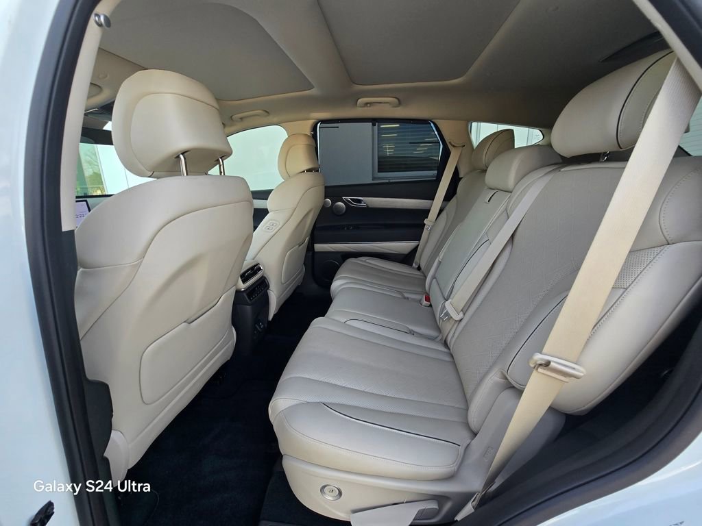 Used 2025 Genesis GV80 2.5T Prestige image 14