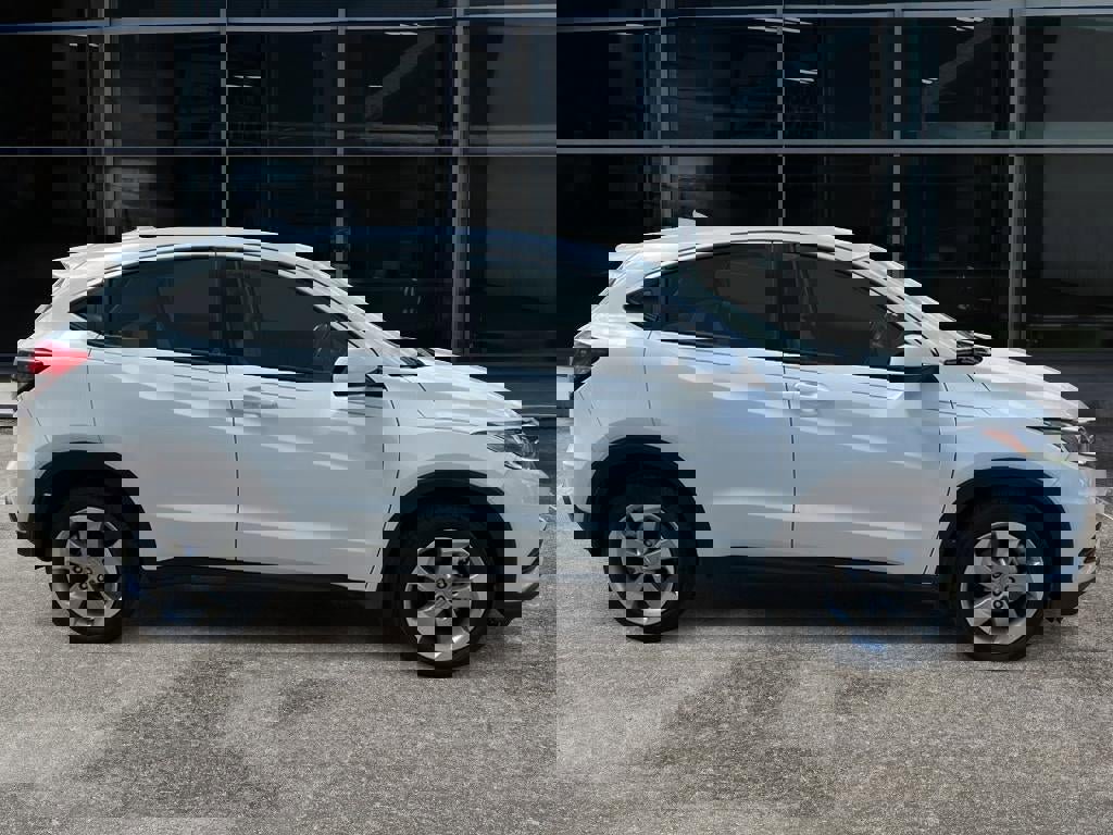 Certified 2021 Honda HR-V LX image 8