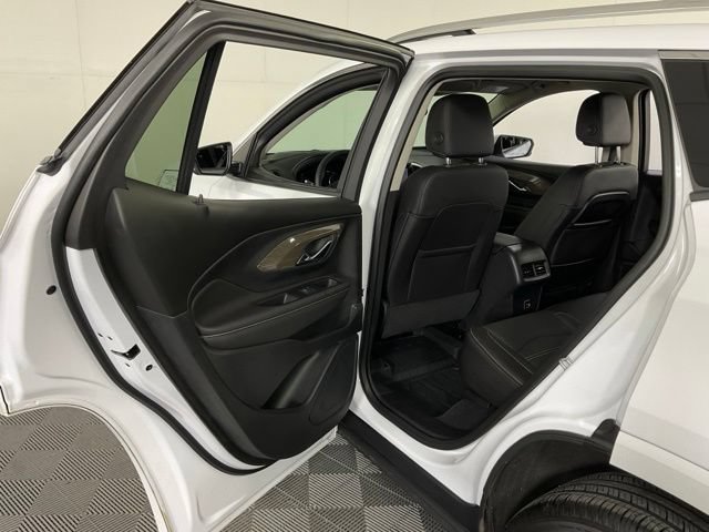 Used 2023 GMC Terrain Denali w/ LPO, Floor Liner Package AWD/4WD image 38