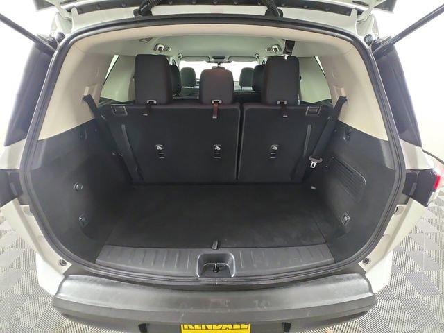 Used 2022 Nissan Pathfinder SV image 16