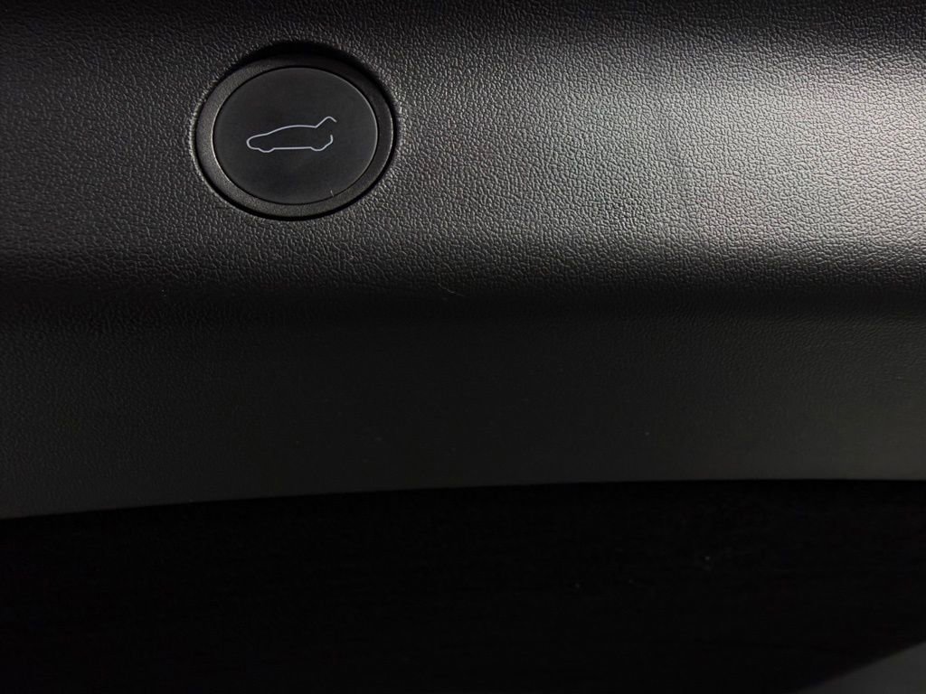 Used 2023 Tesla Model Y Long Range image 29