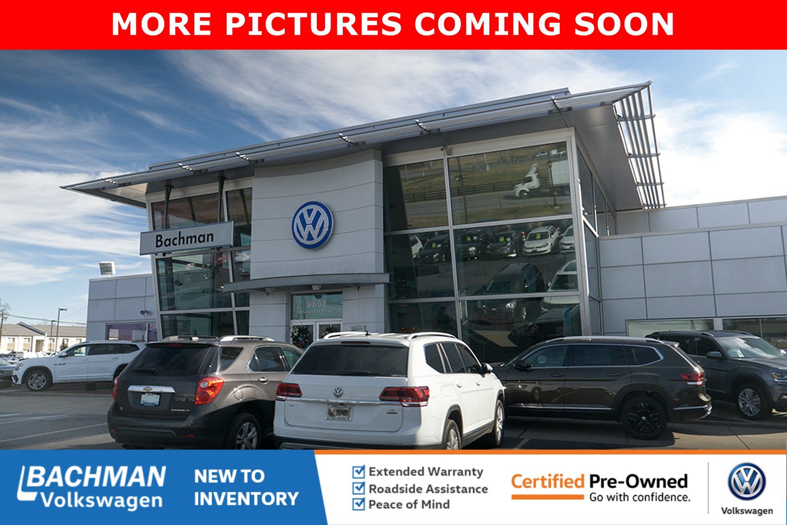 Used 2025 Volkswagen Atlas SE w/ Panoramic Sunroof Package image 2