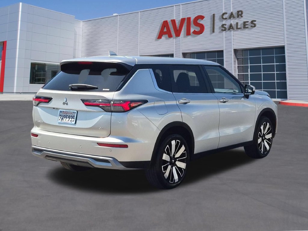 Used 2025 Mitsubishi Outlander SE AWD/4WD image 6
