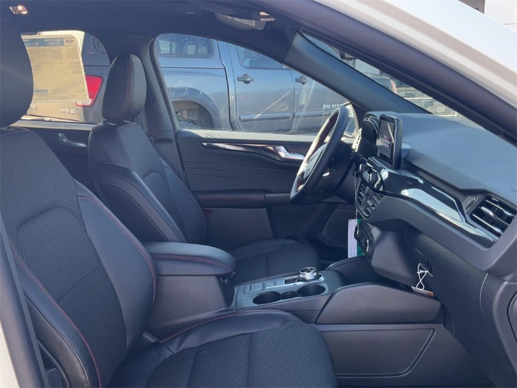 New 2025 Ford Escape ST-Line w/ Equipment Group 301A image 13