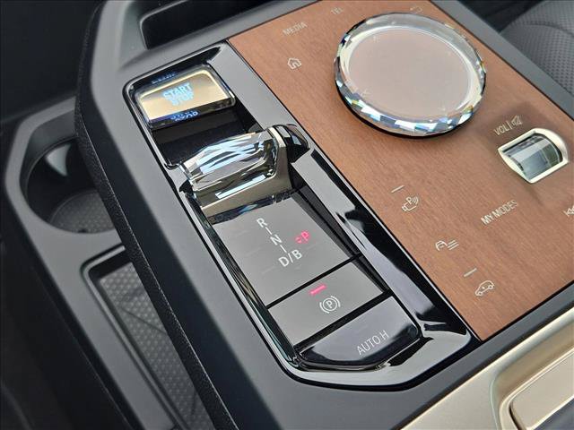 Used 2024 BMW iX M60 AWD/4WD image 18