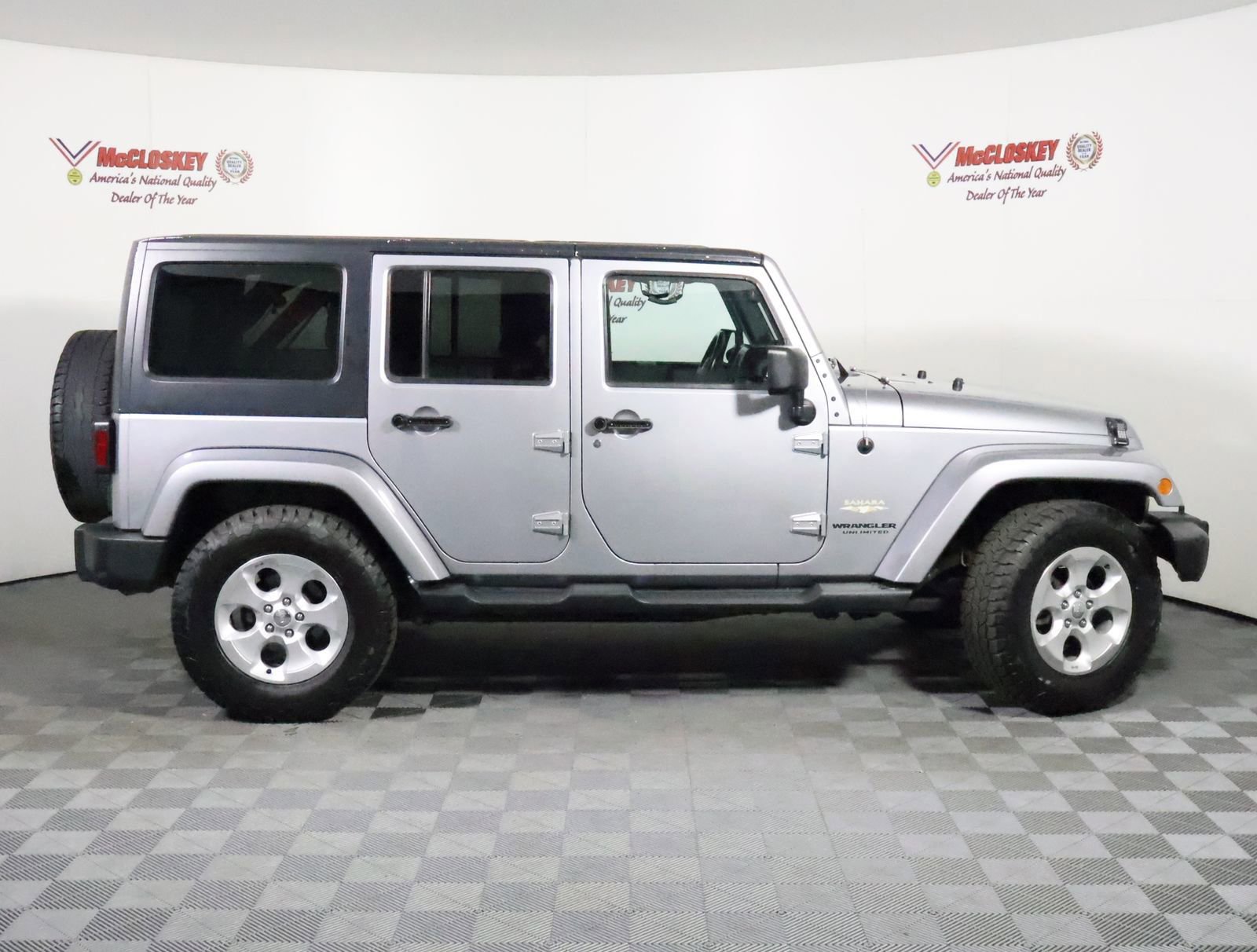 Used 2014 Jeep Wrangler Unlimited Sahara w/ Dual Top Group image 4