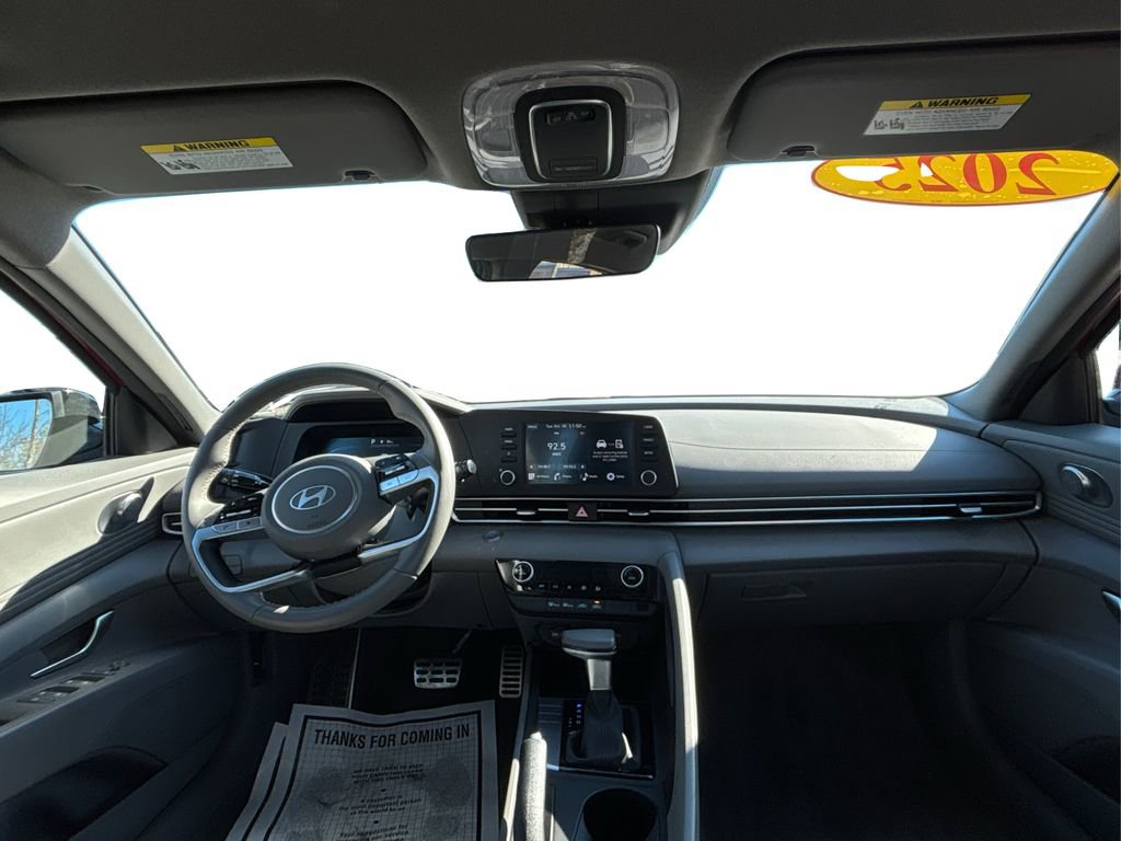 Certified 2025 Hyundai Elantra Sport image 25