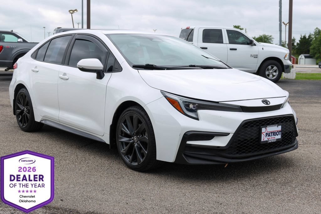 Used 2024 Toyota Corolla SE w/ SE Premium Package FWD image 1