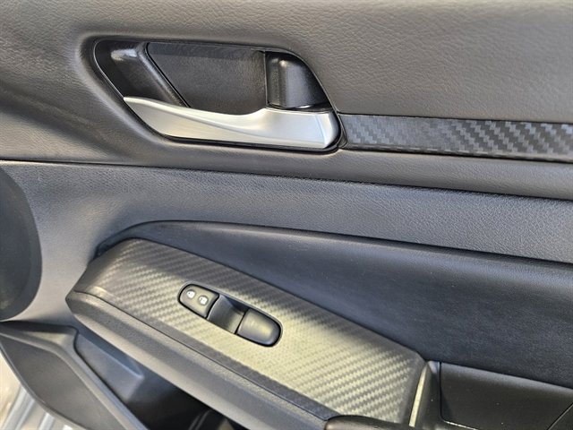 Used 2024 Nissan Altima 2.5 SV image 21