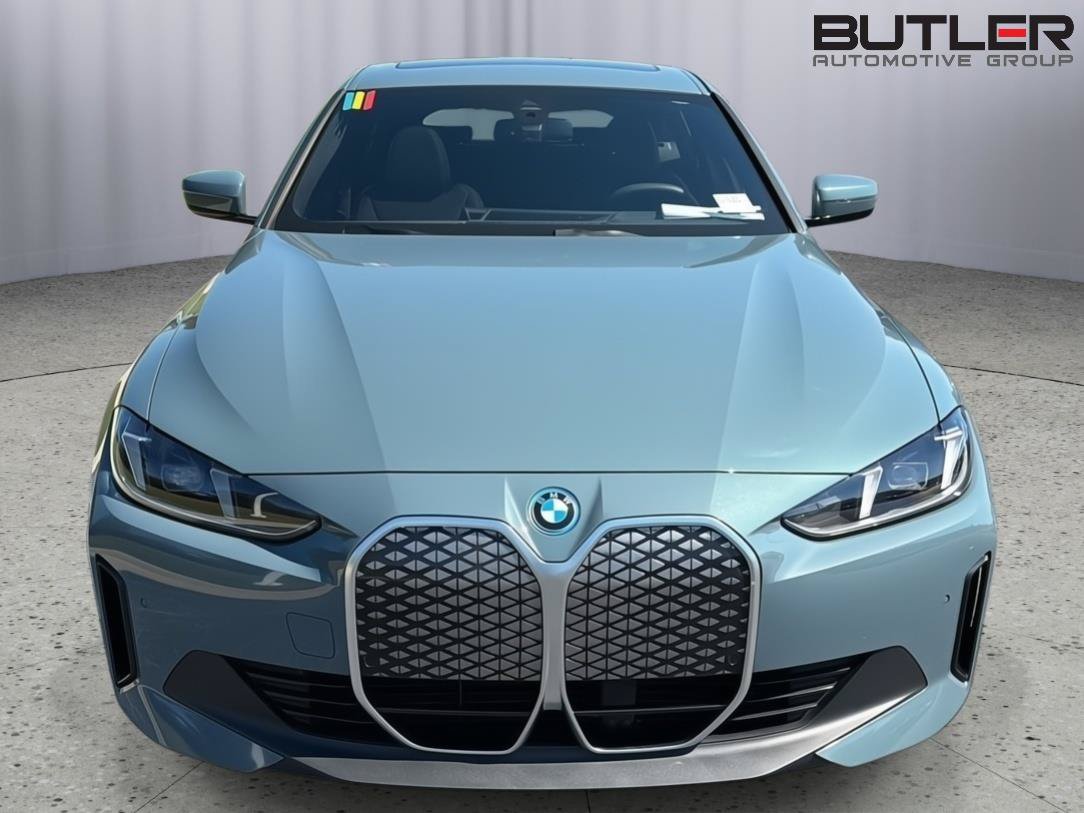 Used 2025 BMW i4 eDrive40 w/ Premium Package RWD image 9