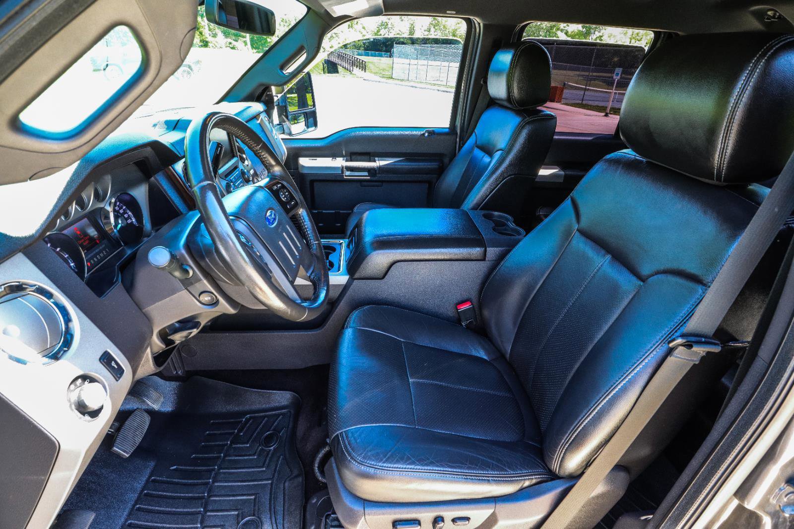 Used 2013 Ford F250 Lariat w/ Lariat Interior Pkg AWD/4WD image 40