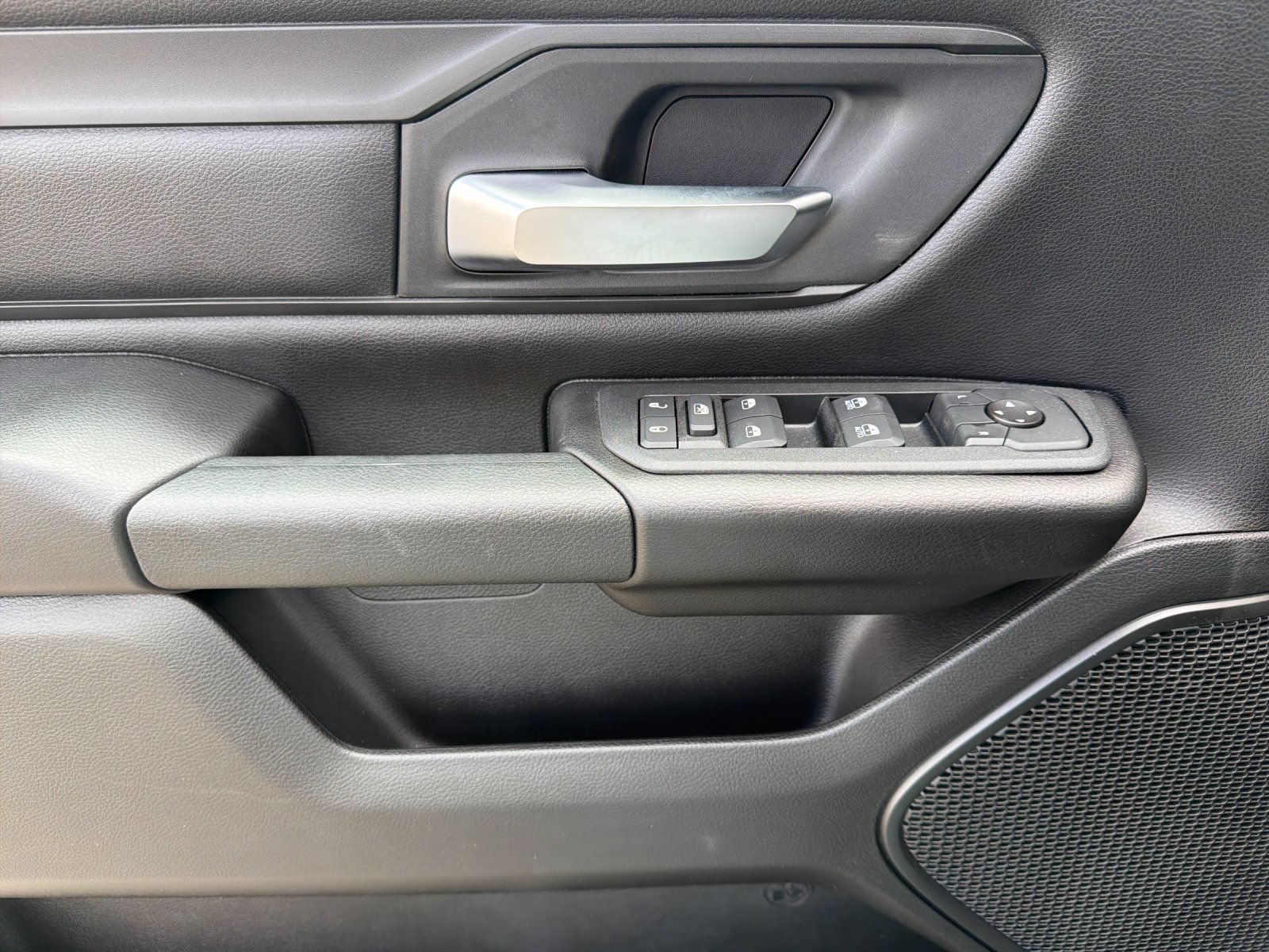 New 2026 RAM 1500 Express AWD/4WD image 11