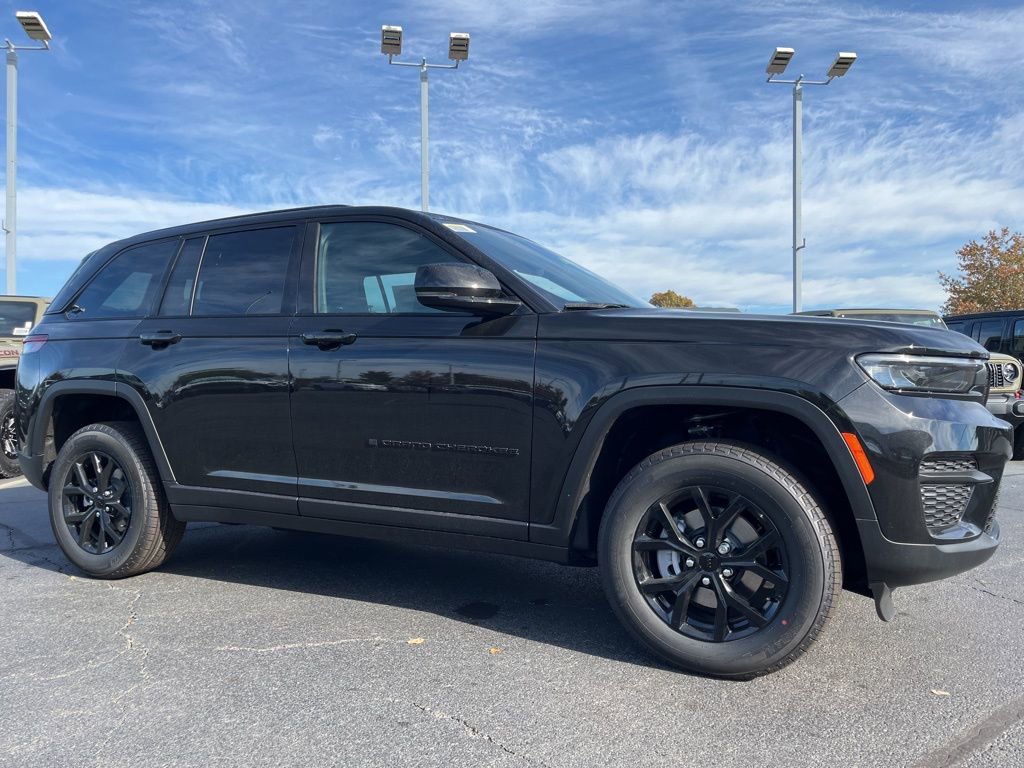 New 2025 Jeep Grand Cherokee Altitude image 42