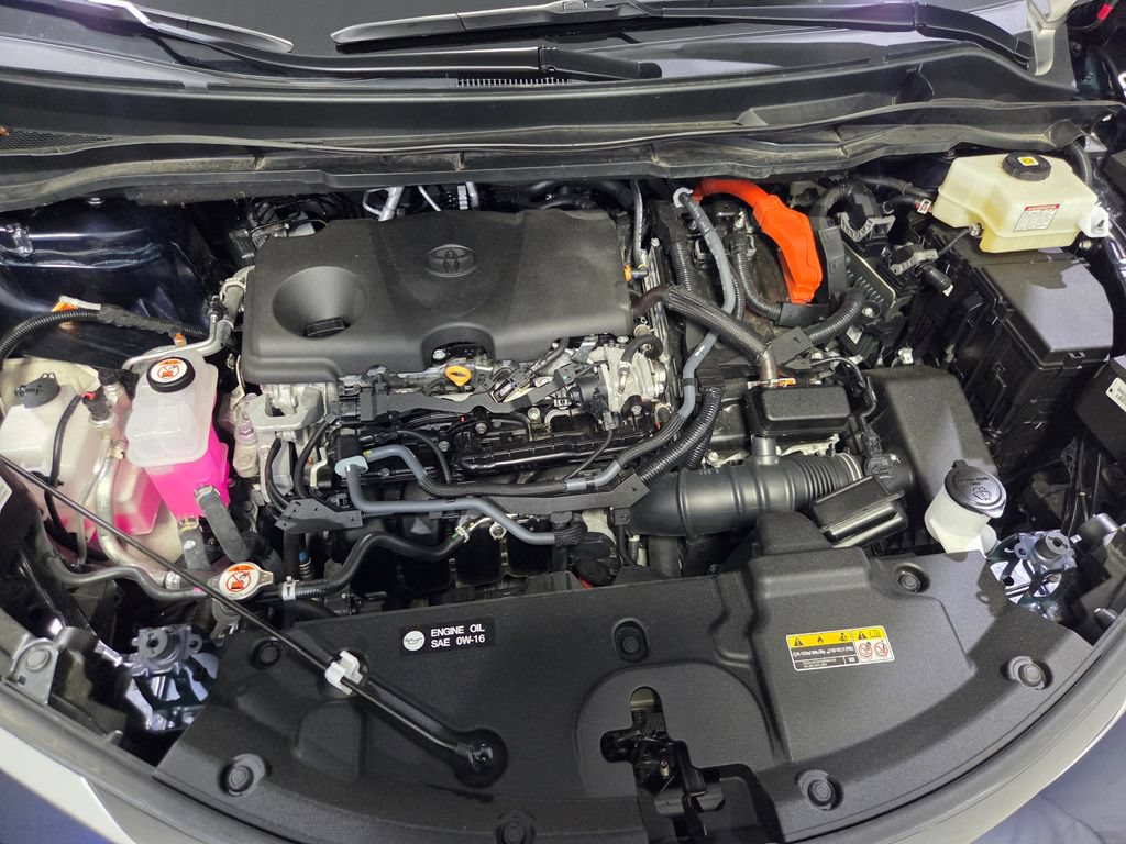 Used 2025 Toyota Sienna Platinum AWD/4WD image 32