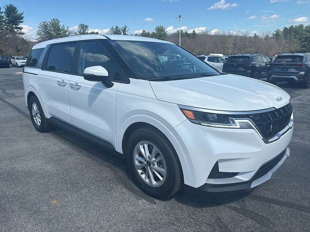 Used 2022 Kia Carnival LX image 9