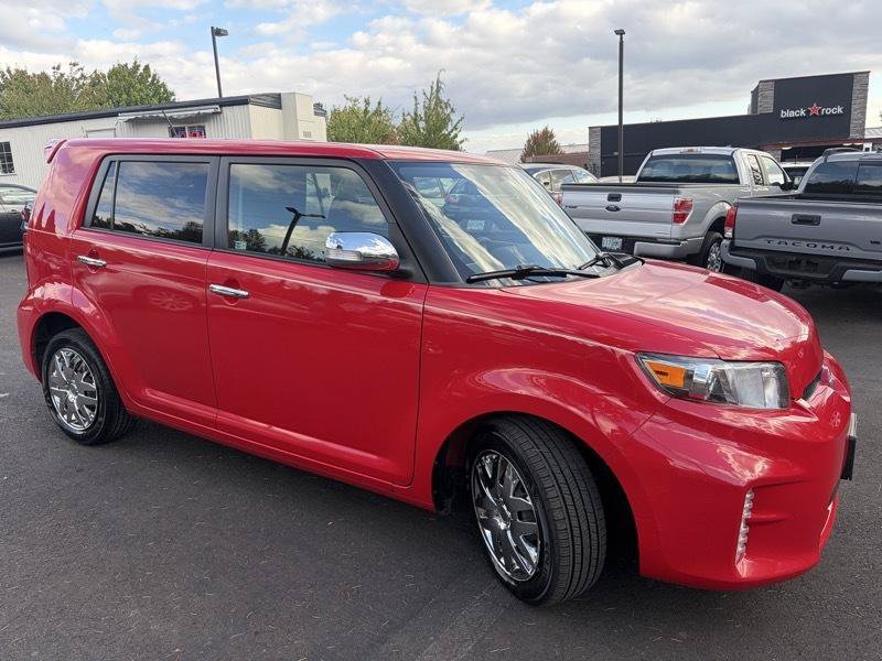 Used 2013 Scion xB FWD image 3