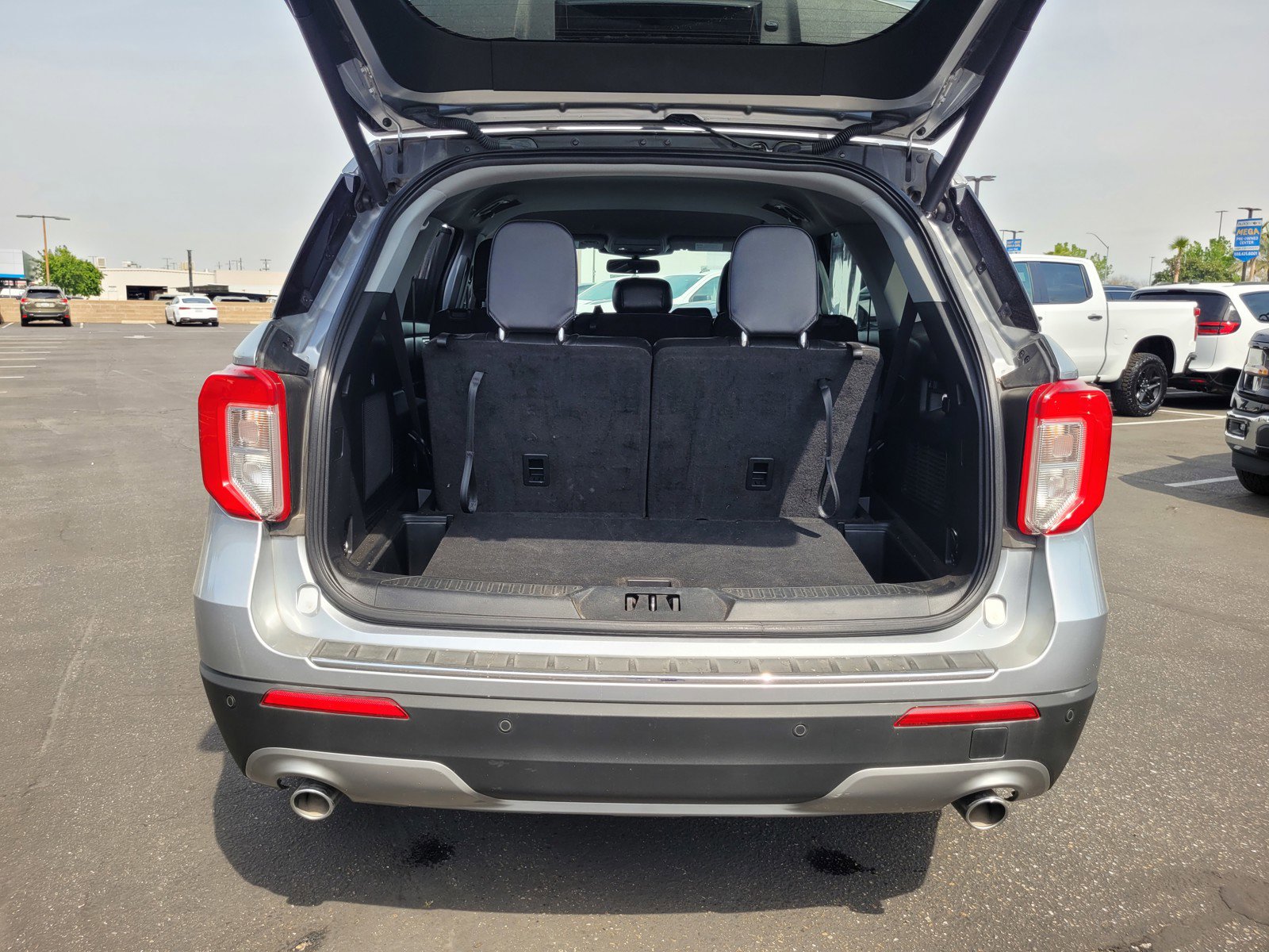 Used 2023 Ford Explorer Limited image 27