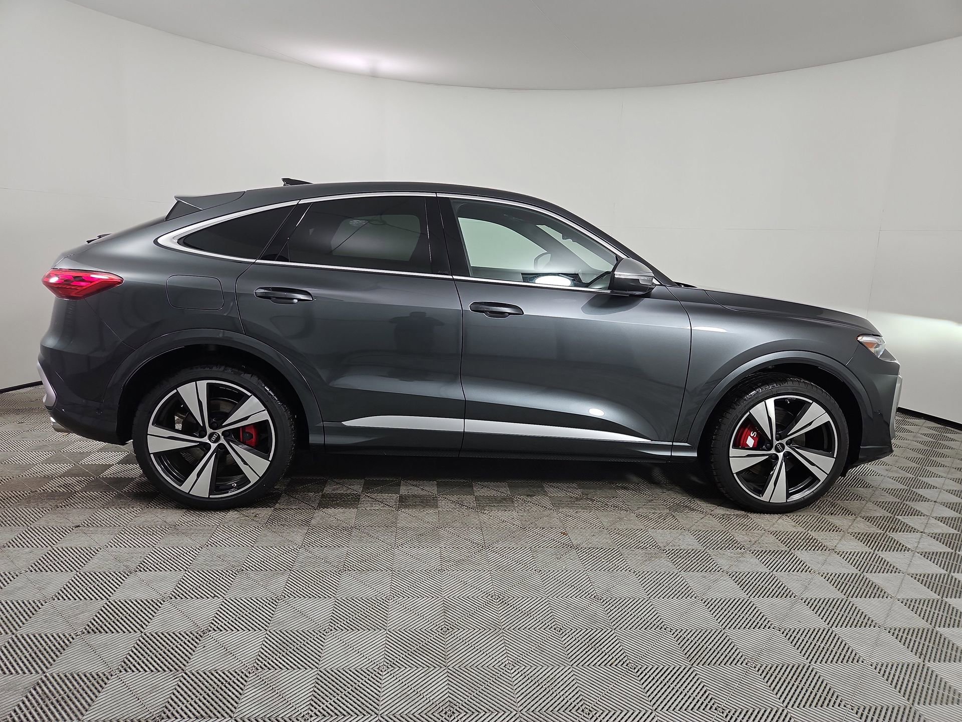 New 2026 Audi SQ5 Premium Plus AWD/4WD image 8