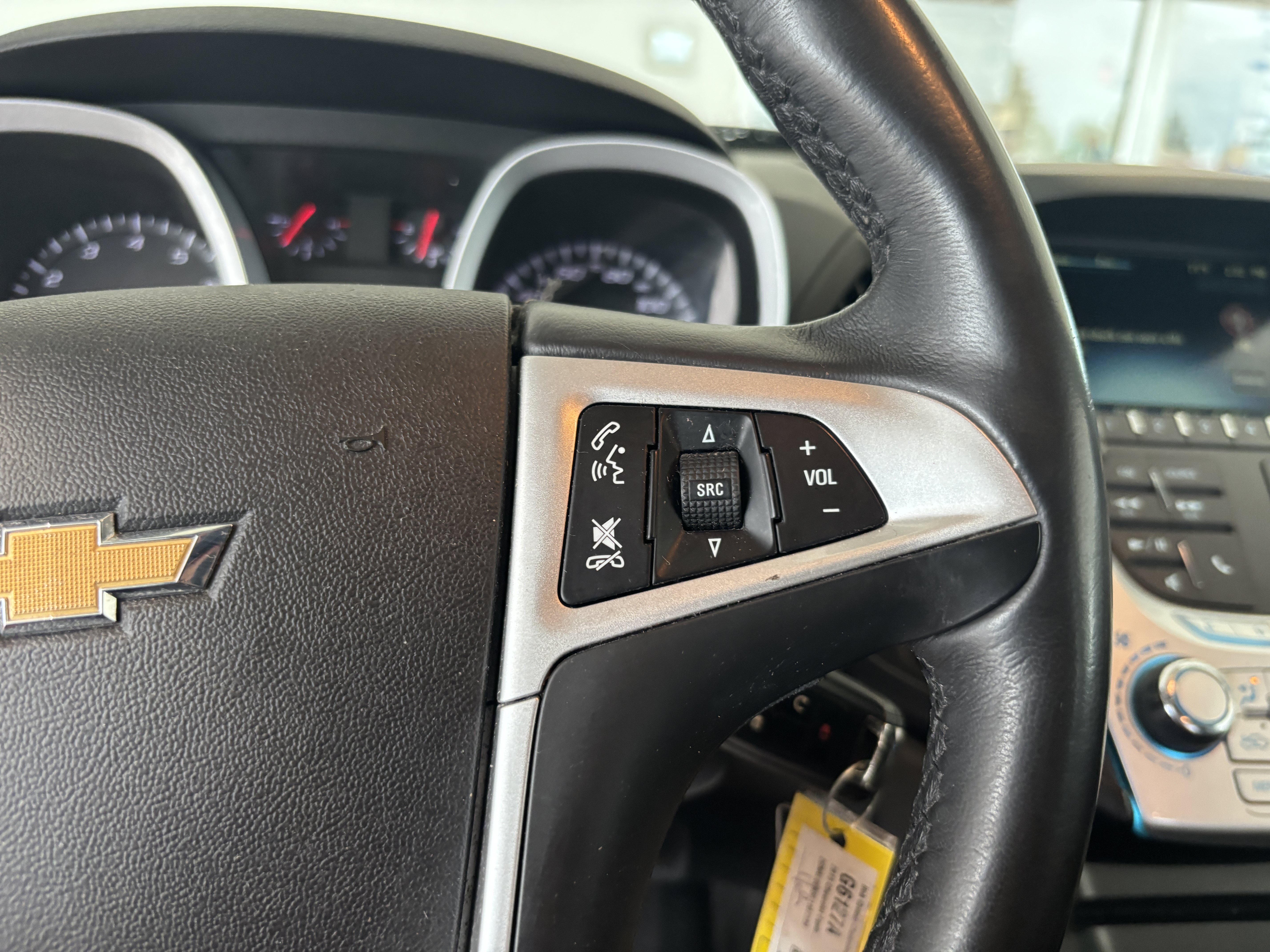 Used 2015 Chevrolet Equinox LT FWD image 13