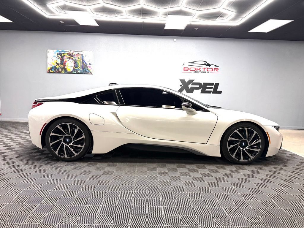 Used 2015 BMW i8 AWD/4WD image 17