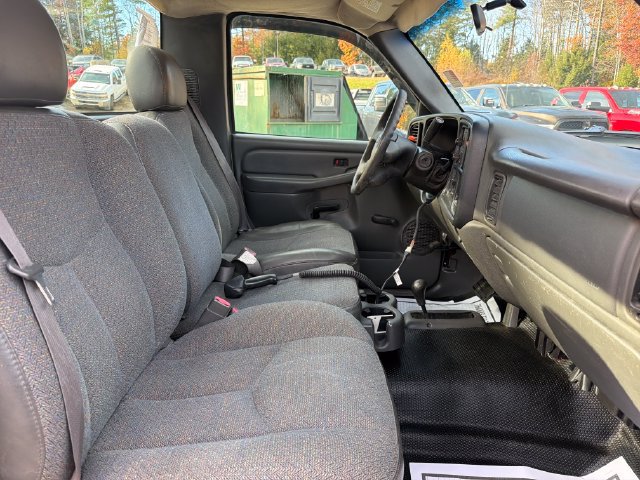 Used 2005 Chevrolet Silverado 2500 W/T w/ Snow Plow Prep Package AWD/4WD image 17