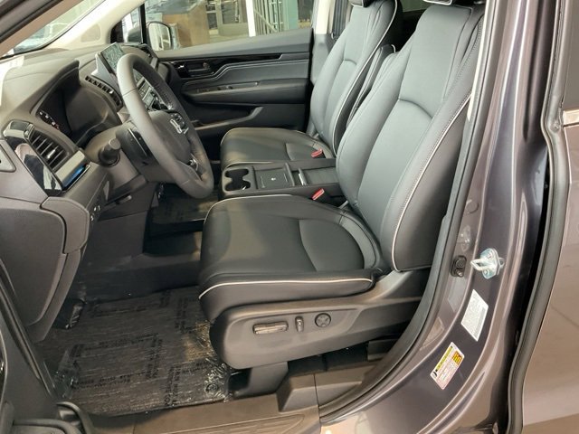 New 2026 Honda Odyssey Touring image 4