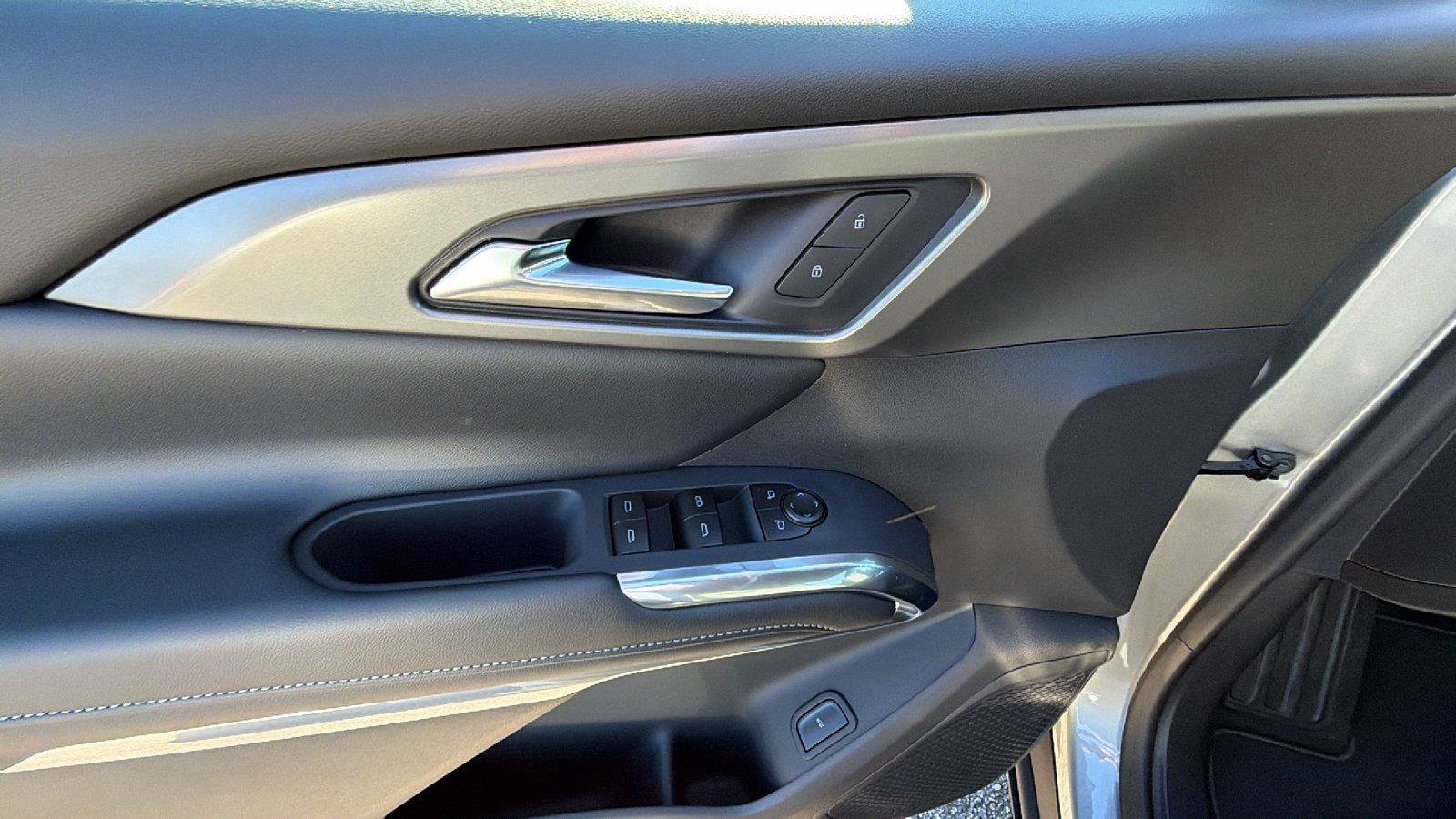 New 2027 Chevrolet Traverse LT FWD image 14
