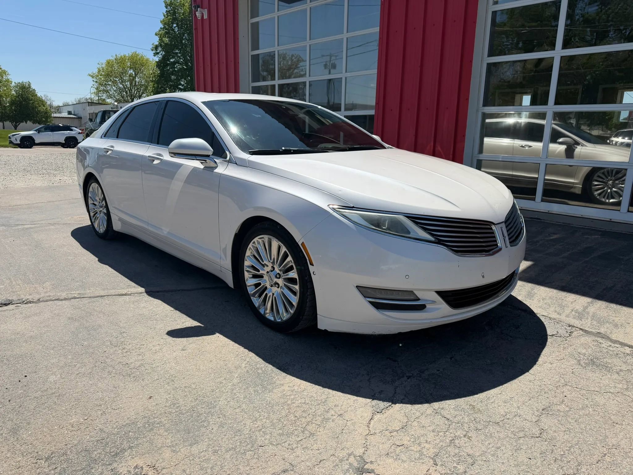 Used 2015 Lincoln MKZ w/ Equipment Group 102A Reserve FWD image 2