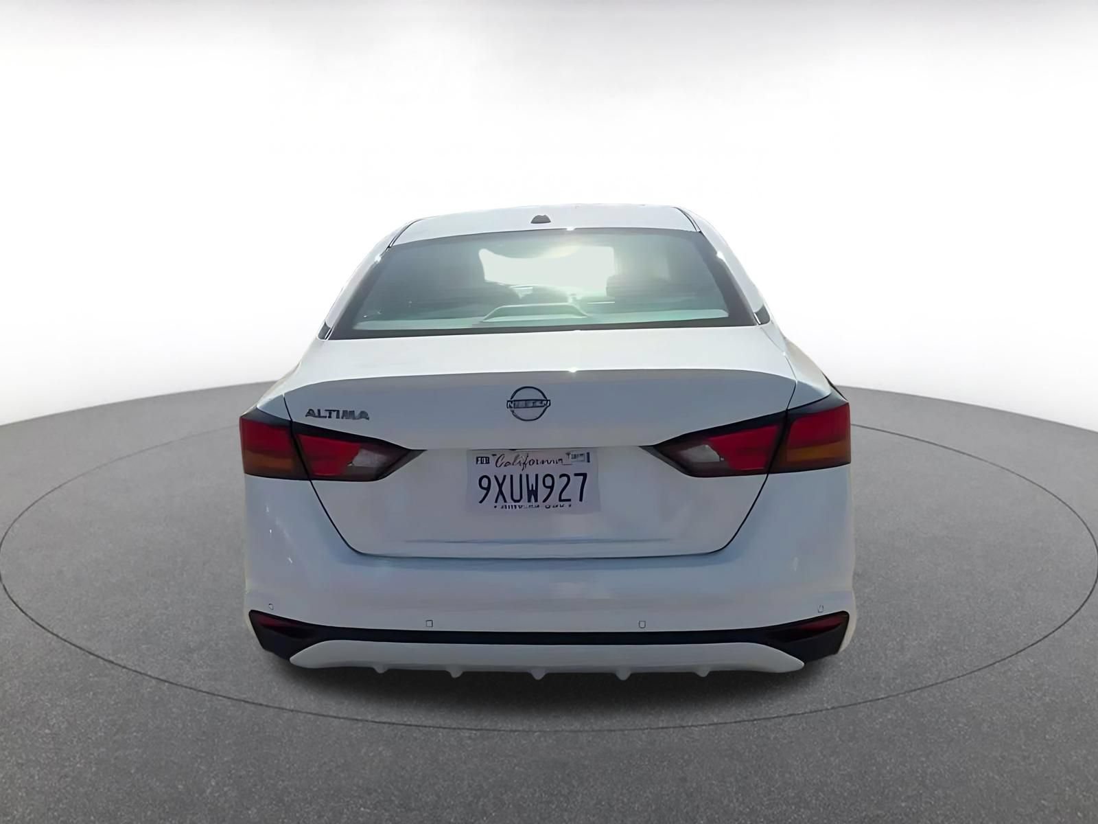 Used 2025 Nissan Altima 2.5 SV FWD image 12