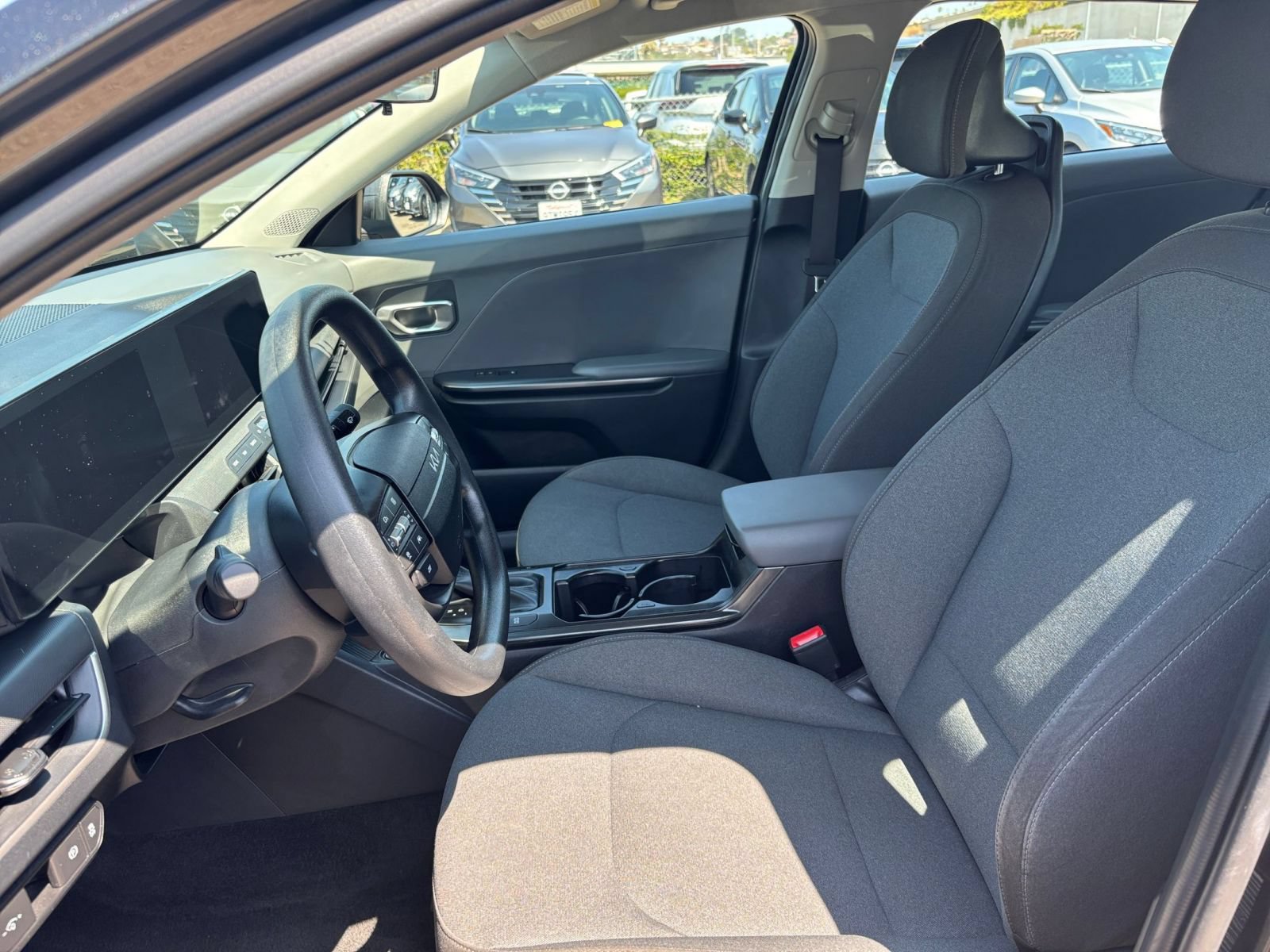 Used 2025 Kia K4 FWD image 25