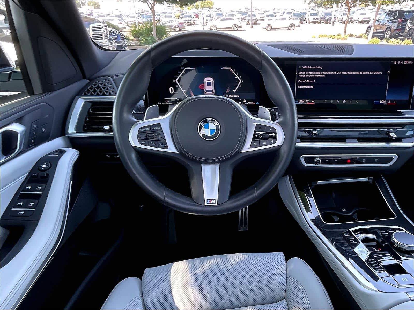 Used 2025 BMW X5 xDrive40i w/ M Sport Package AWD/4WD image 8