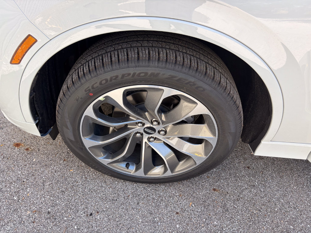 New 2027 Lincoln Aviator AWD w/ Jet Appearance Package image 48