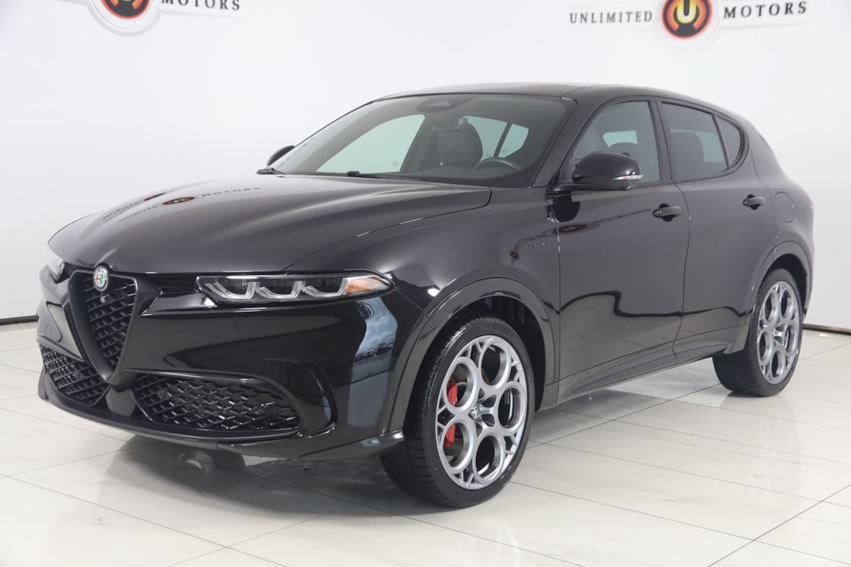Used 2024 Alfa Romeo Tonale Veloce w/ Active Assist Package AWD/4WD image 5
