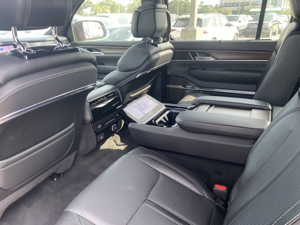 Used 2024 Jeep Grand Wagoneer Series I AWD/4WD image 6