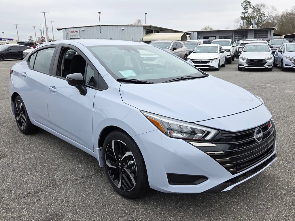 New 2025 Nissan Versa SR w/ Trunk Package FWD image 15