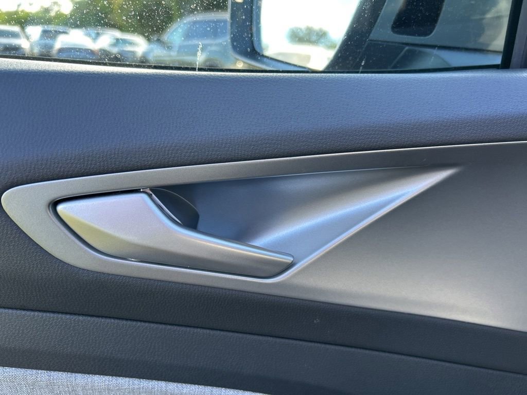 Certified 2025 Volkswagen ID.4 Pro image 11