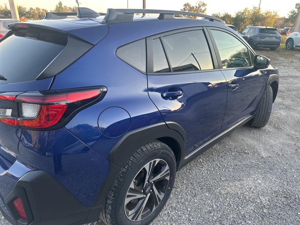 Used 2024 Subaru Crosstrek 2.0i Premium image 2