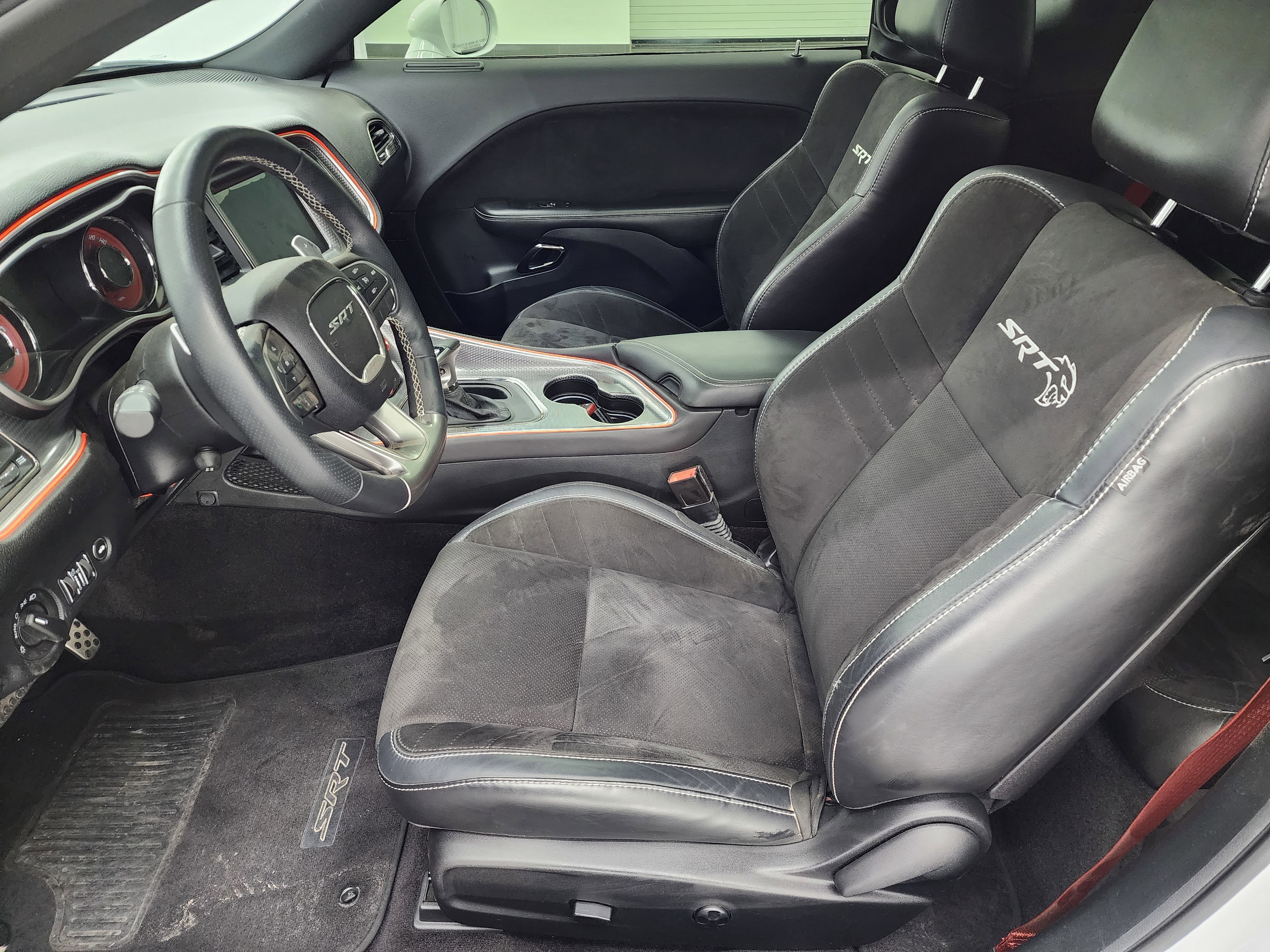 Used 2017 Dodge Challenger SRT Hellcat RWD image 8