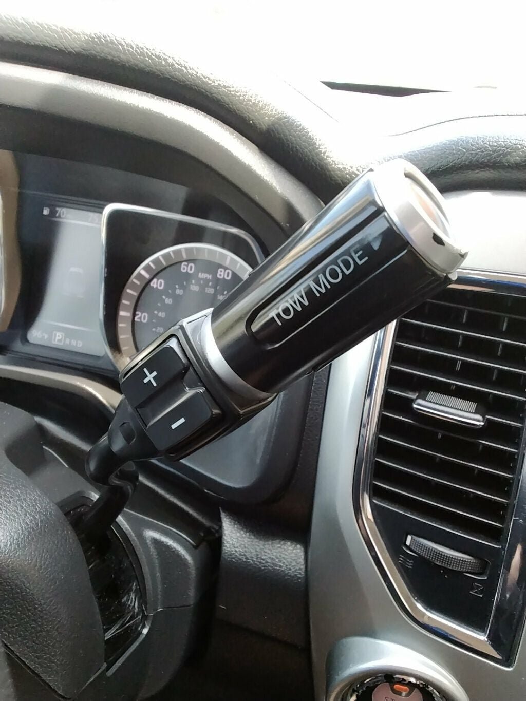 Used 2018 Nissan Titan SV RWD image 13