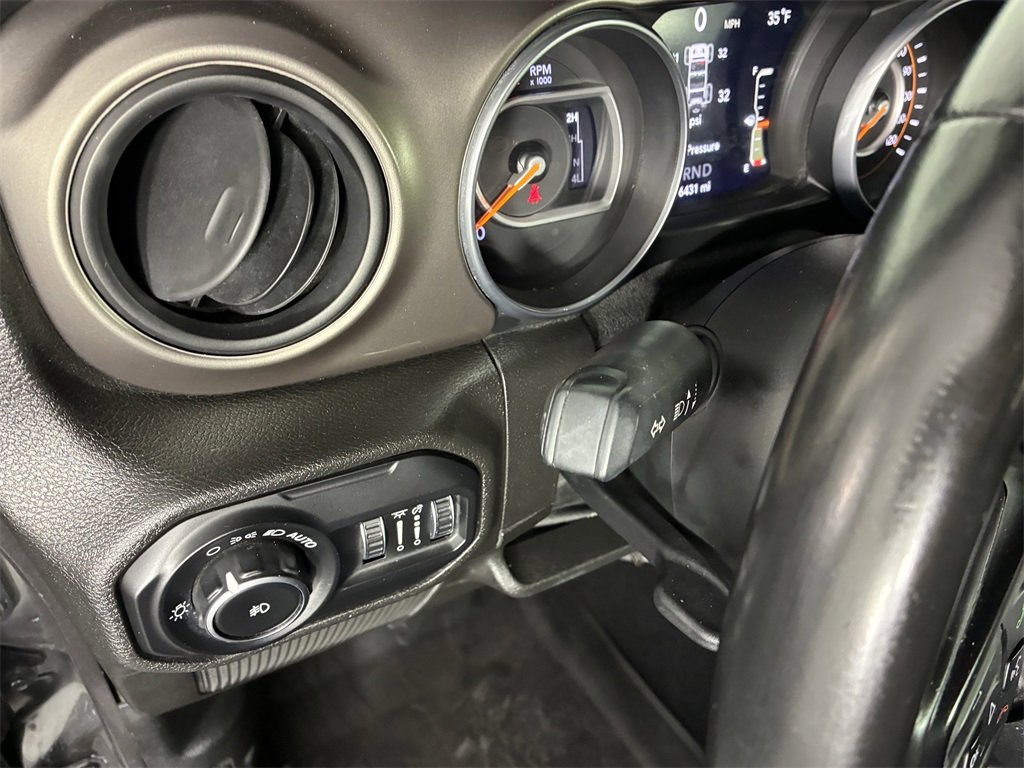 Used 2018 Jeep Wrangler Unlimited Sport S image 21