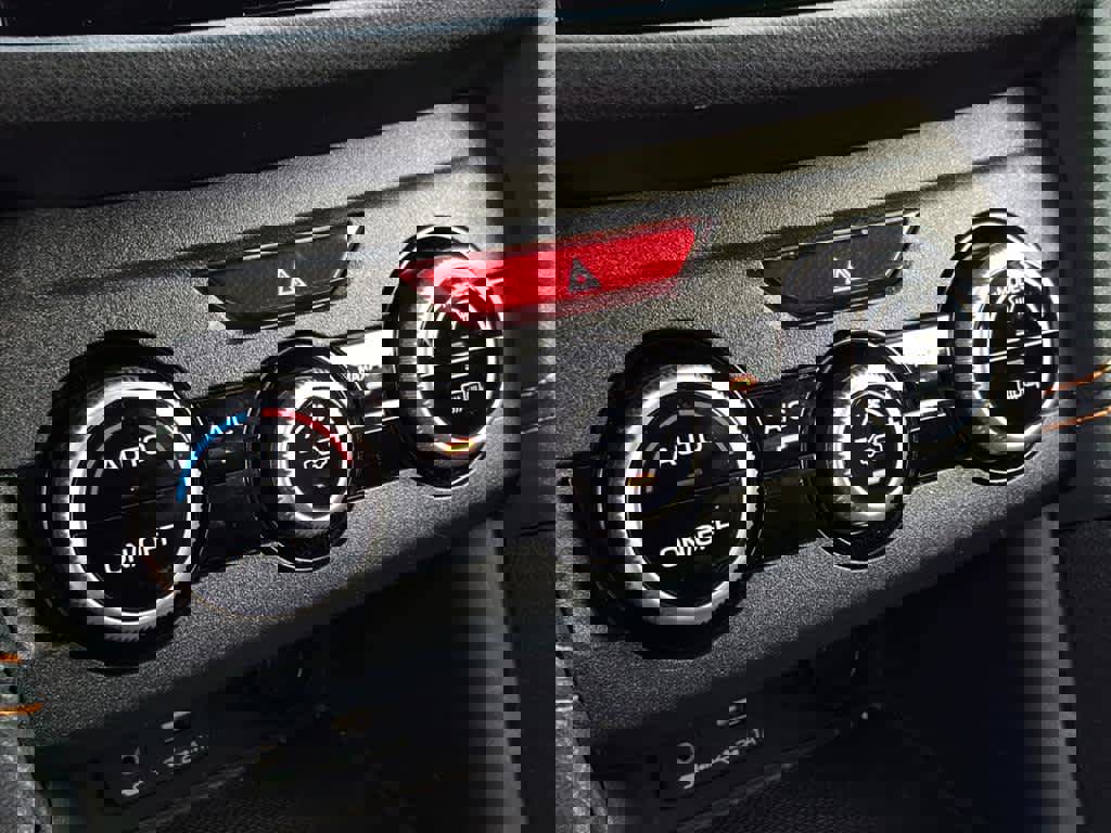 Certified 2021 Subaru Crosstrek 2.0i Premium image 35