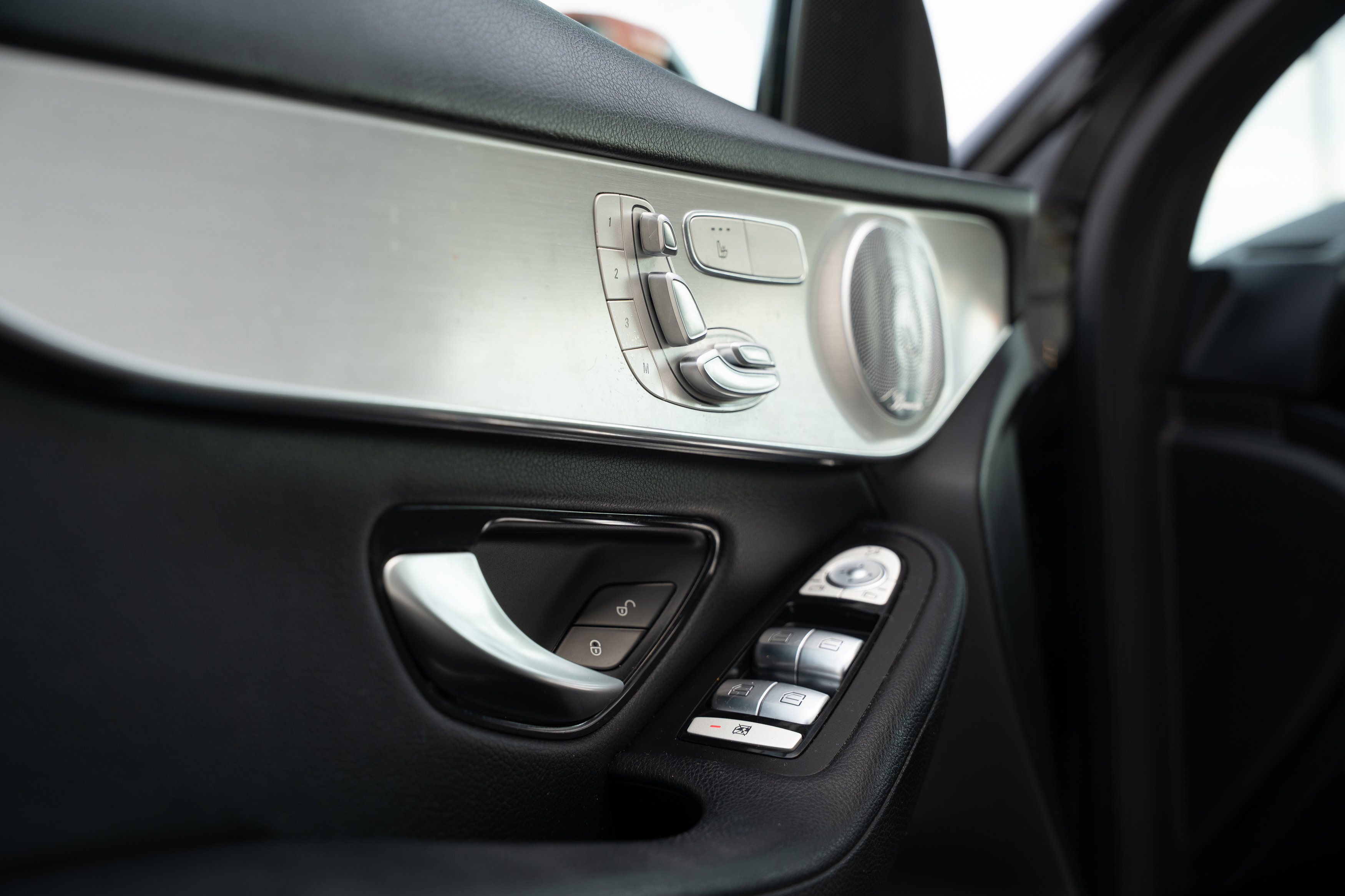 Used 2019 Mercedes-Benz GLC 300 4MATIC image 21