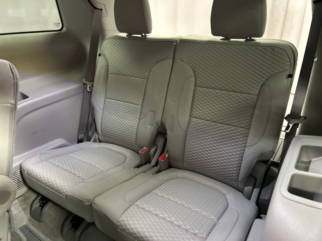 Used 2018 GMC Acadia SLE w/ Driver Alert Package I AWD/4WD image 22