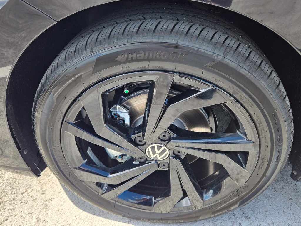 New 2027 Volkswagen Jetta SE FWD image 6