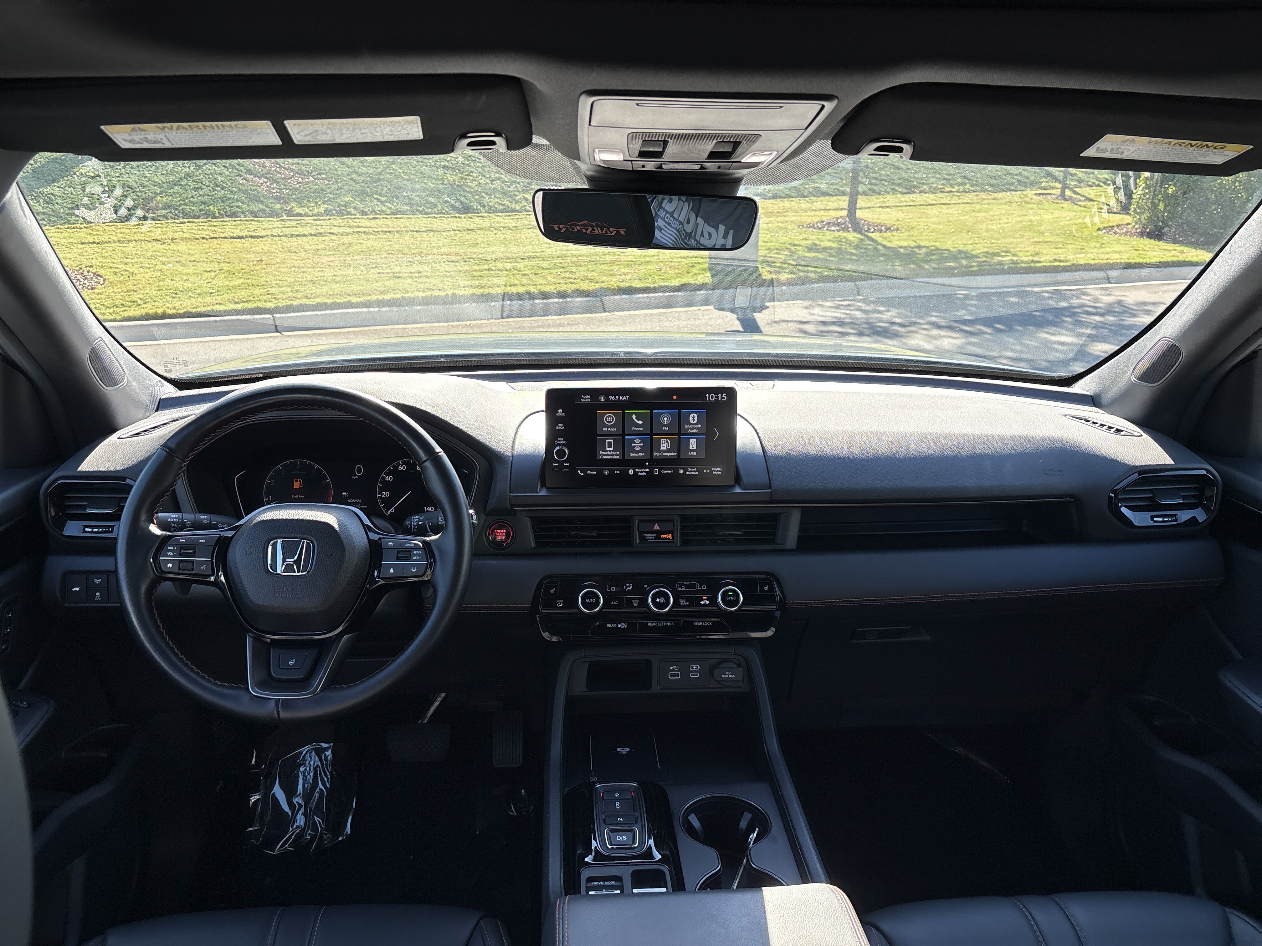 Used 2025 Honda Pilot TrailSport image 21