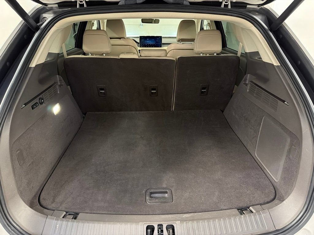 Used 2023 Lincoln Nautilus FWD image 32