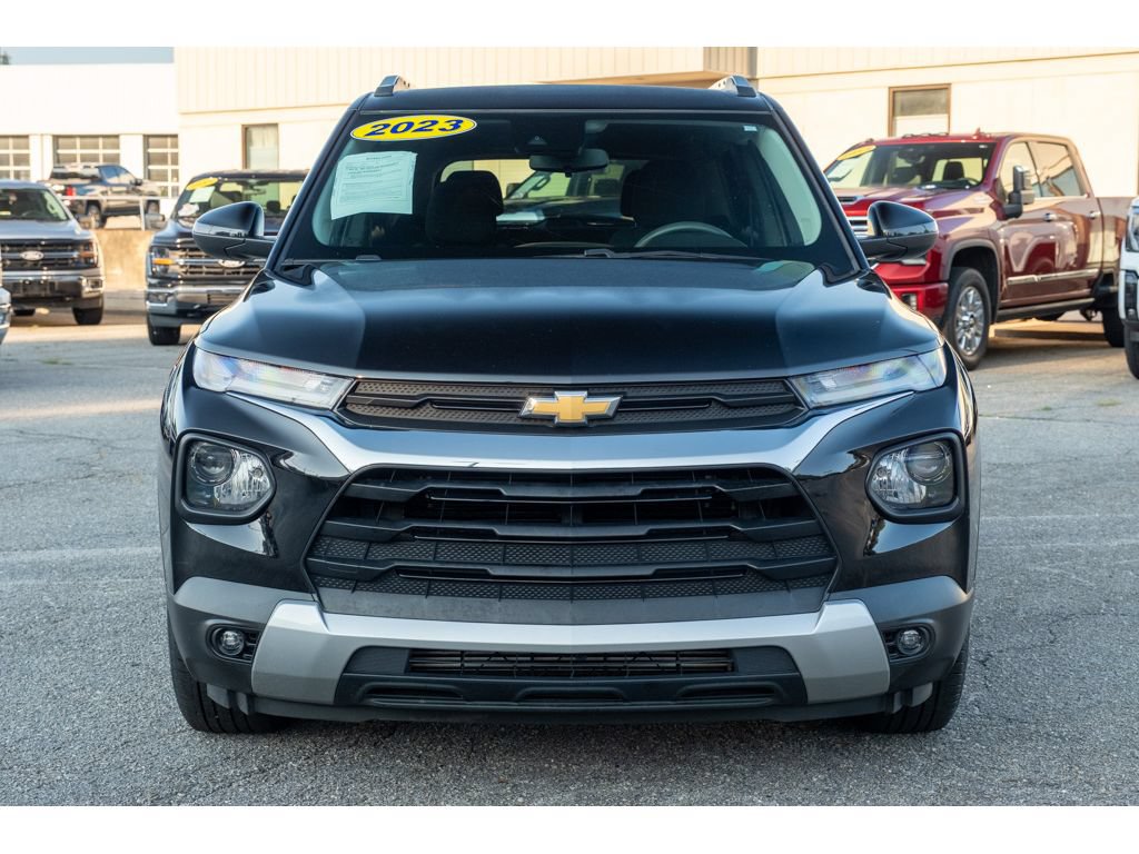 Used 2023 Chevrolet TrailBlazer LT FWD image 3